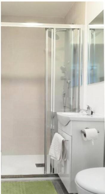 Coqueto Apartamento Nuevo En Pleno Centro De Algeciras Bb Exteriör bild